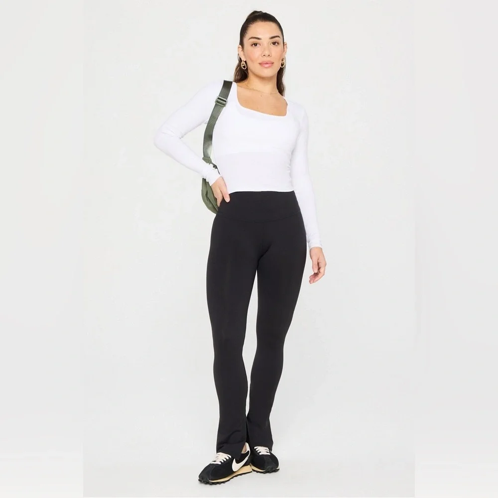 NWT- Fabletics Define PowerHold Split Hem Legging in Black  Size:‎ XS
